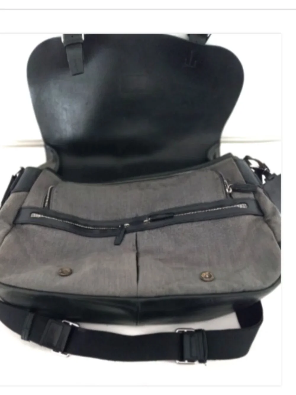 TUMI Townhouse Wilton Messenger Bag 24270D Black Leather Ballistic Nylon